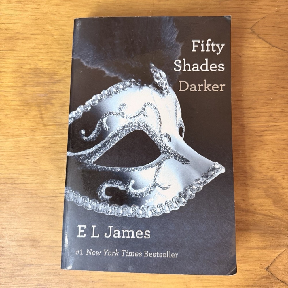 Fifty Shades of Grey: Fifty Shades Darker Book 2 by E. L. James 2012 Paperback